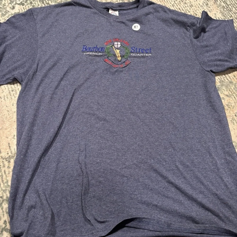 Vintage New Orleans Bourbon Street jazz Tahirt XL Delta Tag  Embroidered